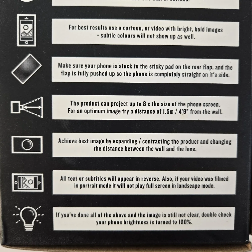 NIB Smartphone Projector 2.0 cinema in a box